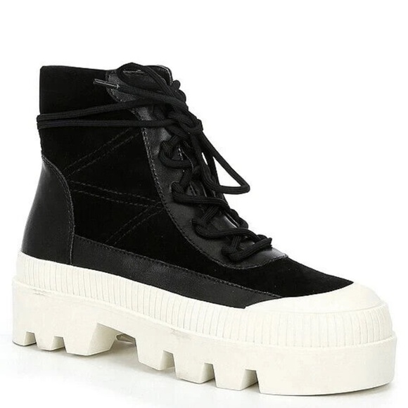 NEW GB Gianni Bini Wander Lust High Top Lug Sole Platform Booties in Black - Picture 1 of 5